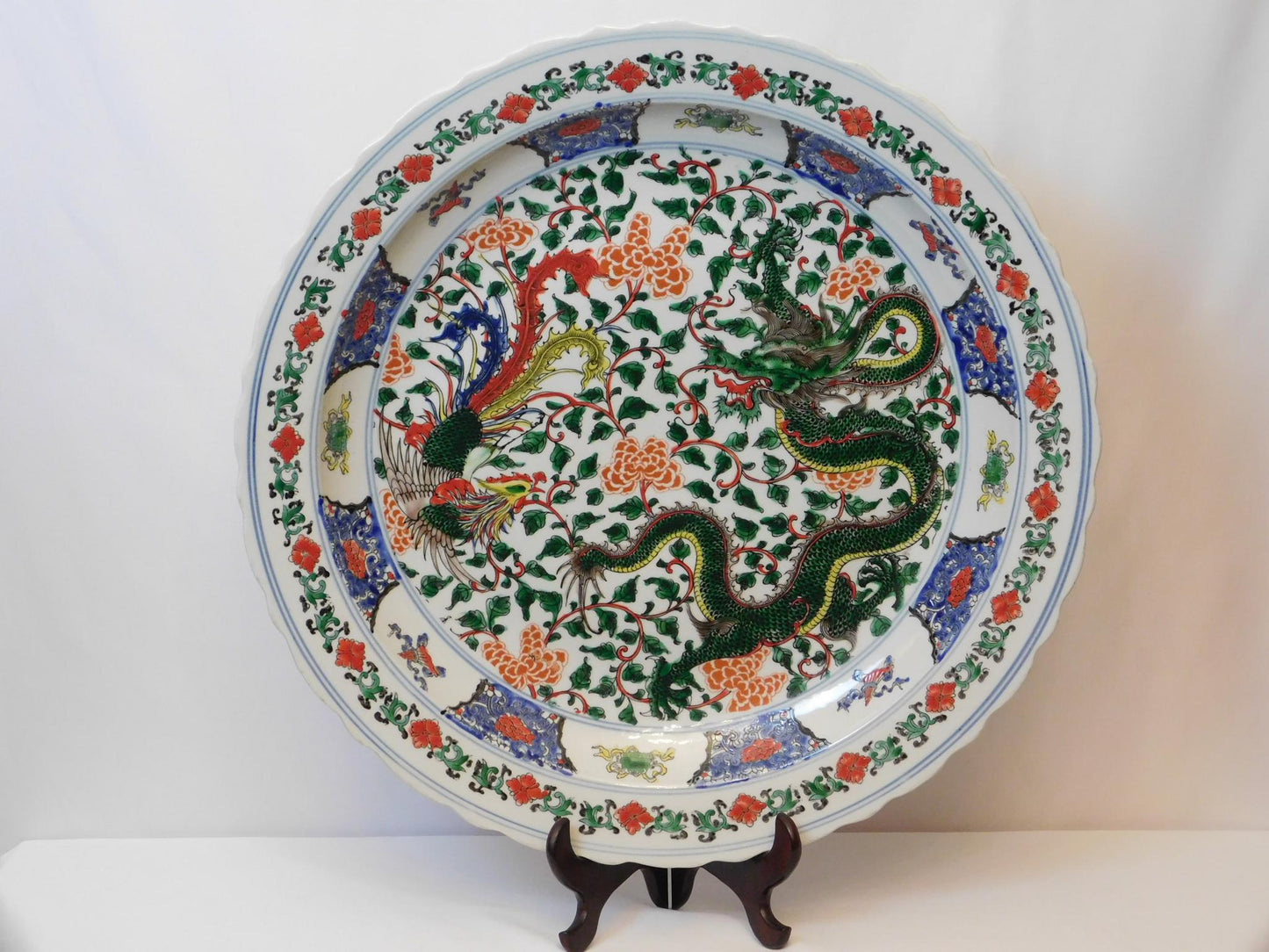 Large Wucai Dragon & Phoenix Charger – six-character Kangxi mark (20thC tribute piece)