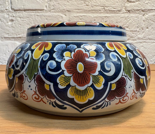 Royal Delft Jar Design no.819